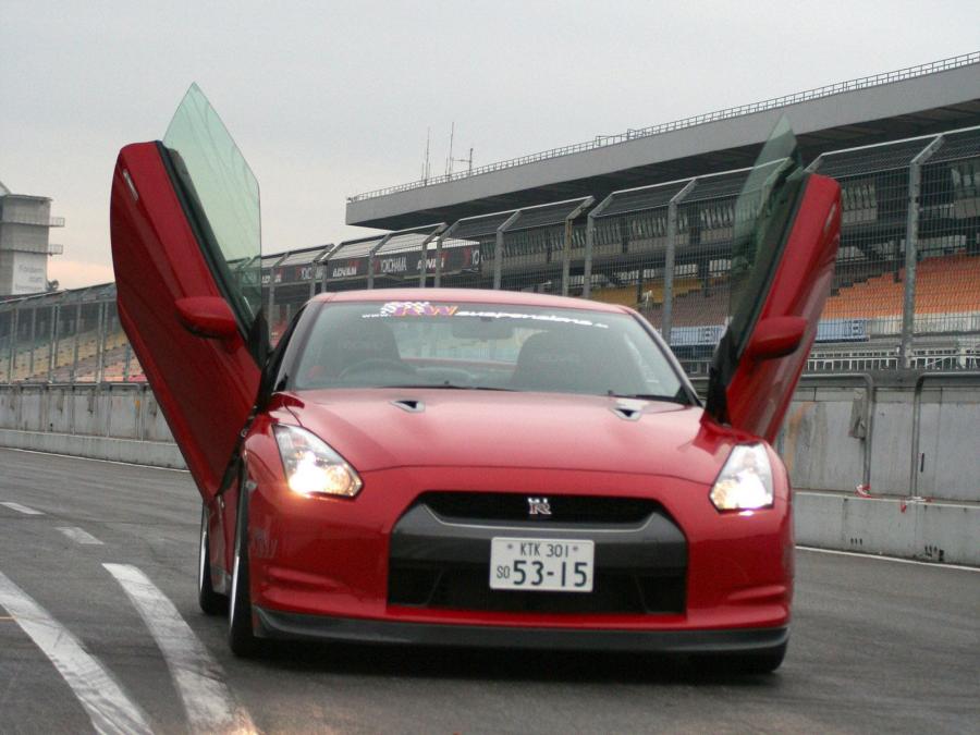  Nissan GT-R by LSD 2009 года  (фото 9 из 9)